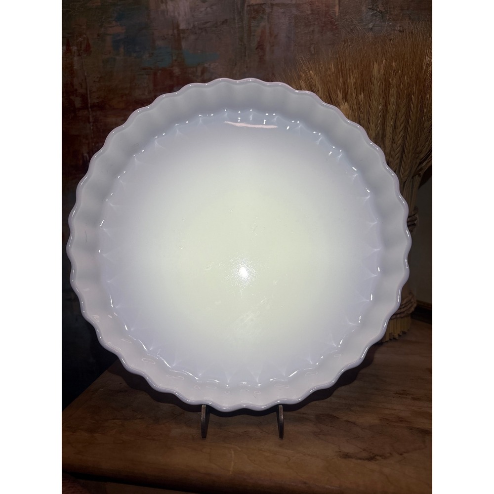 Crate & Barrel White Porcelain Fluted Quiche Dish Tart Pan 10.5 Inch Round